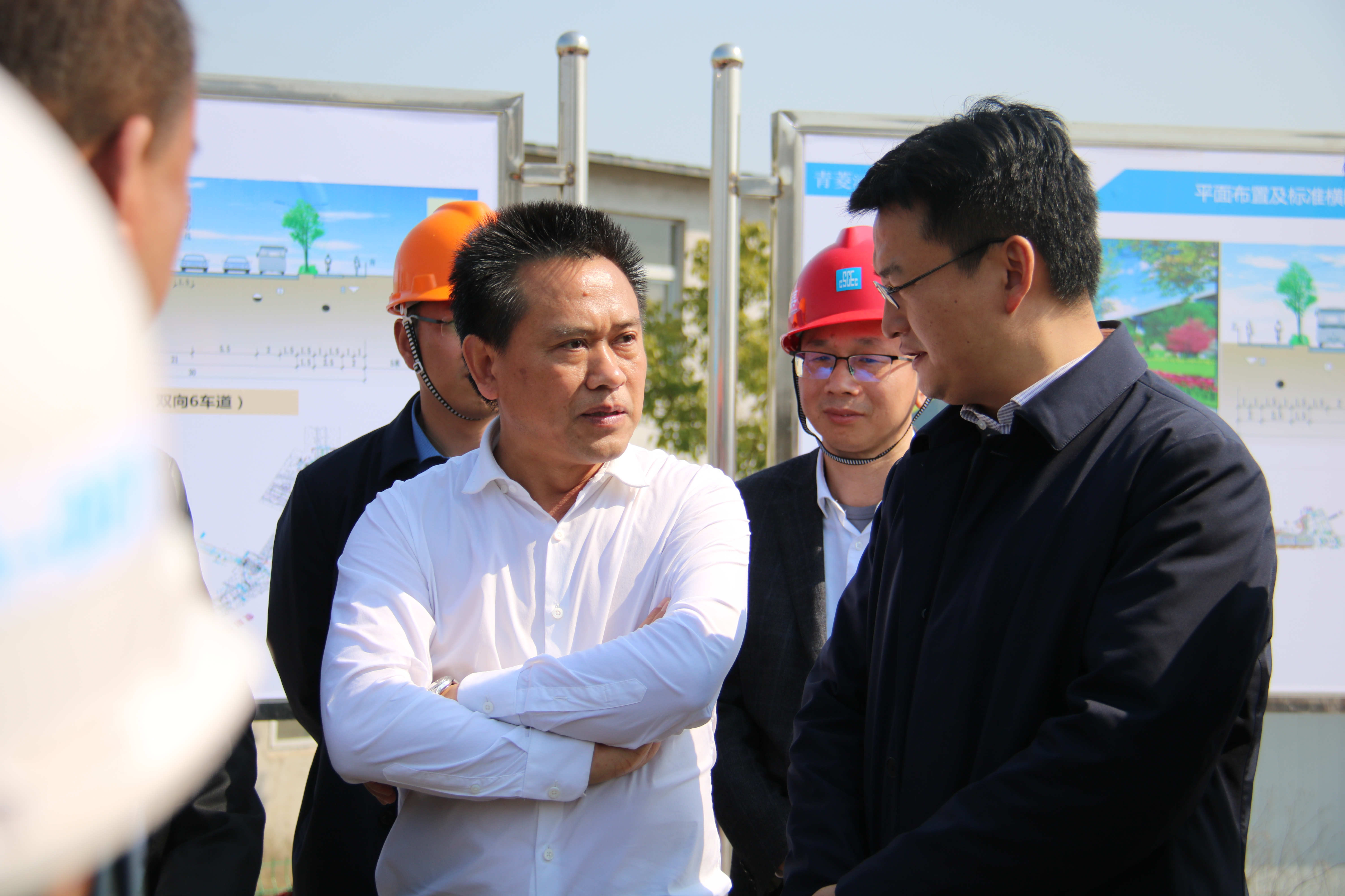 5.林區長現場部署.JPG