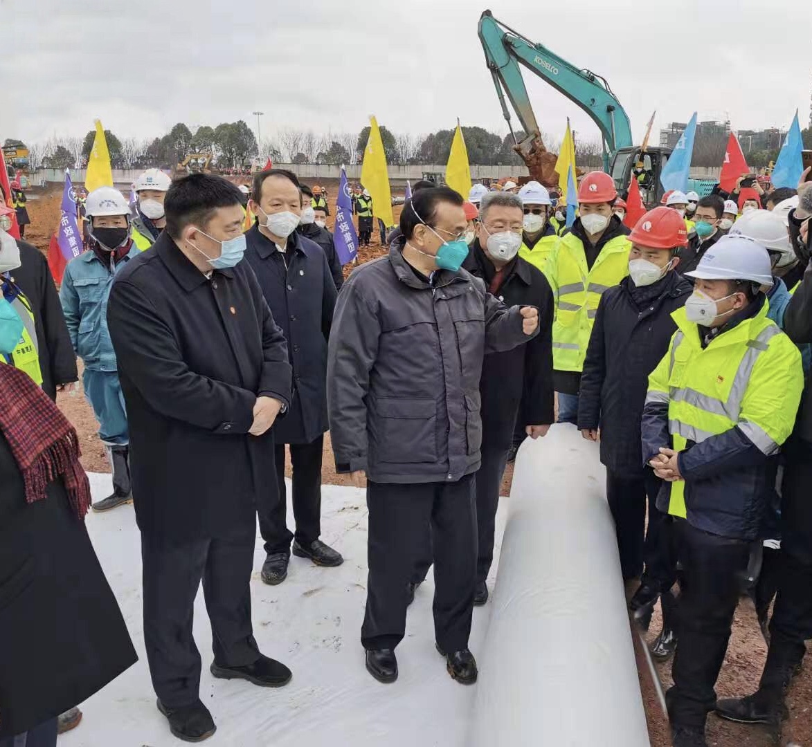 李克強總理到航發集團武漢火神山醫院施工現場考察慰問1.jpg